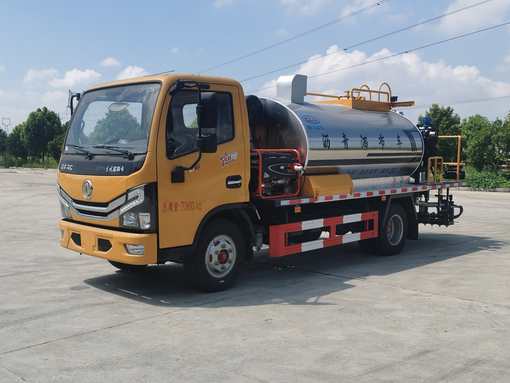 東風(fēng)智能型瀝青灑布車(chē)【4立方】